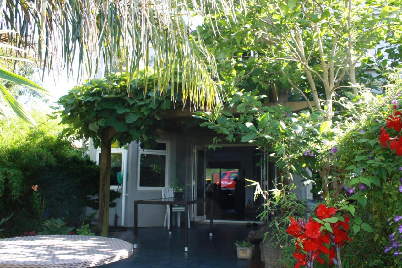 The Beach House Bed And Breakfast Maungatapu ภายนอก รูปภาพ