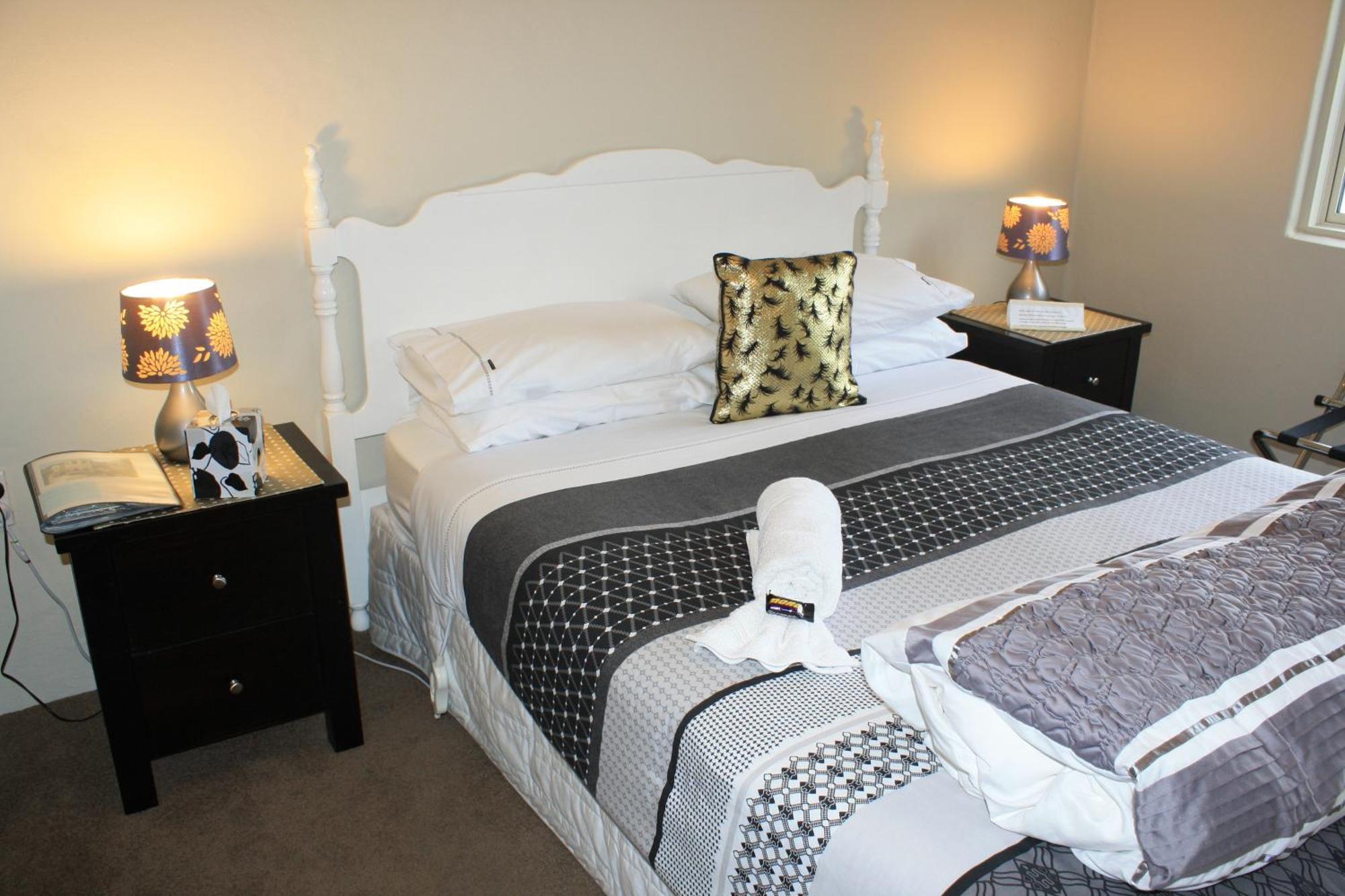 The Beach House Bed And Breakfast Maungatapu ภายนอก รูปภาพ